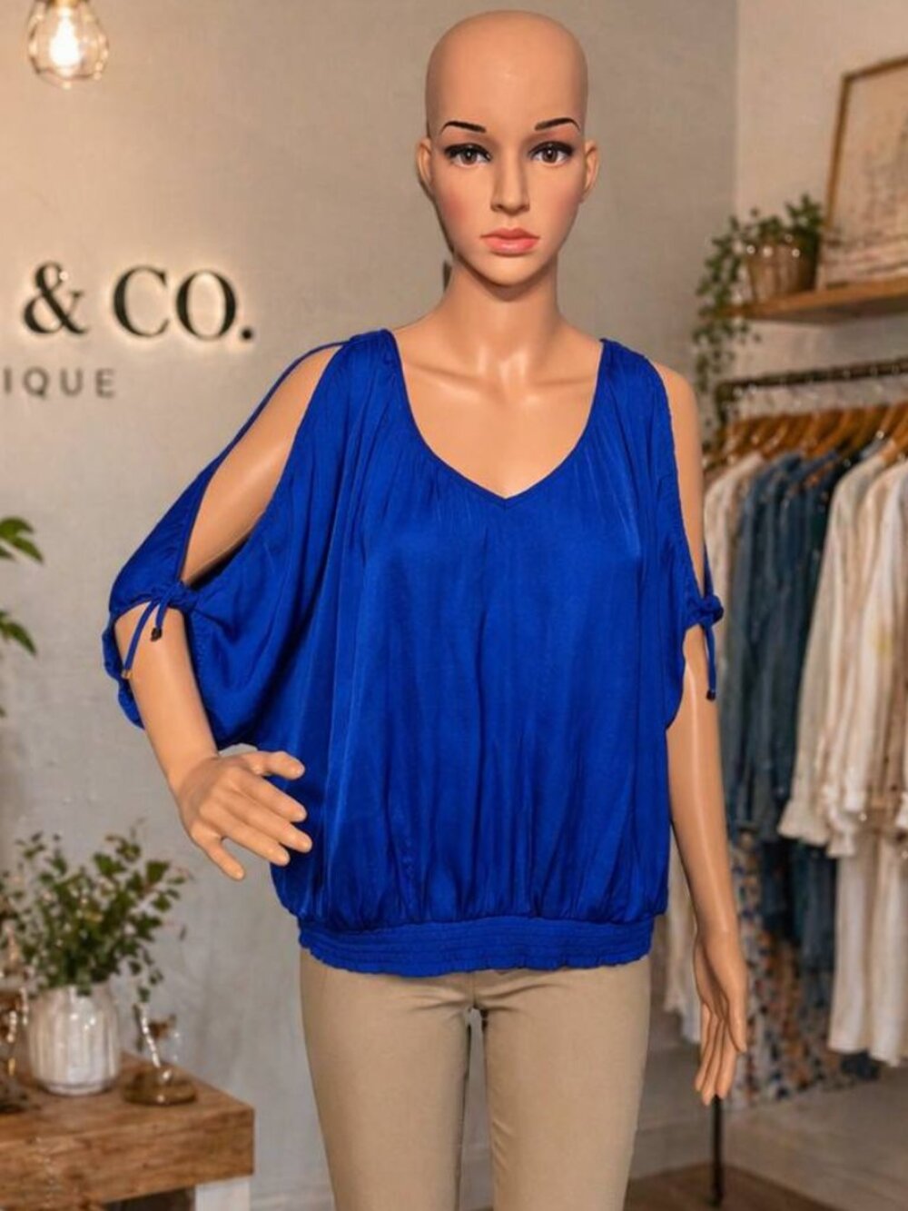 Jennifer Lopez Cold Shoulder Top Size XL